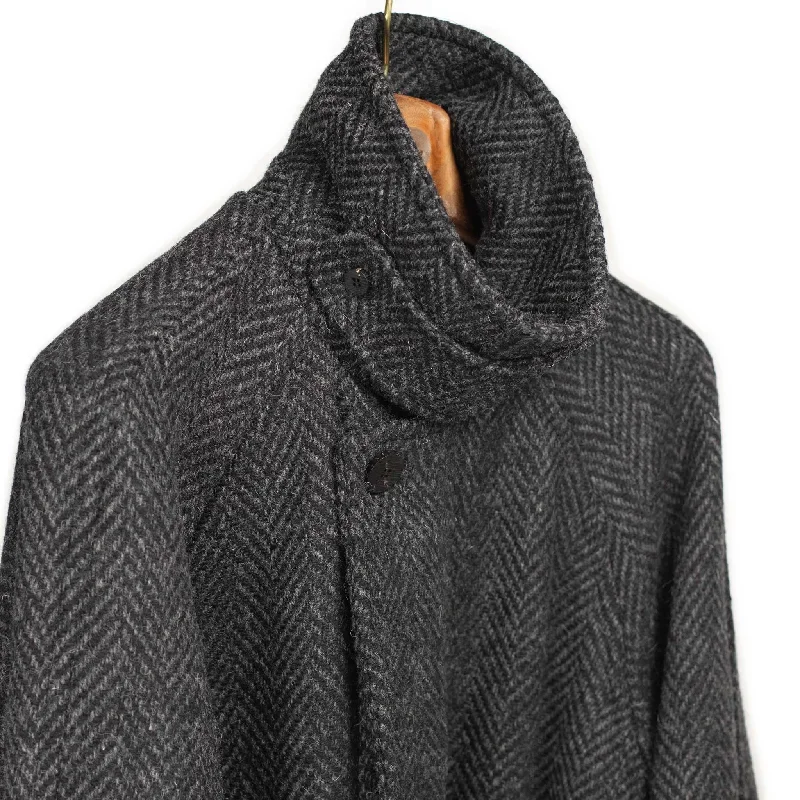 belted-balmacaan-in-grey-herringbone-wool-donegal-tweed