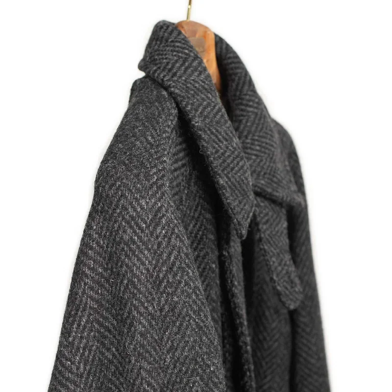 belted-balmacaan-in-grey-herringbone-wool-donegal-tweed