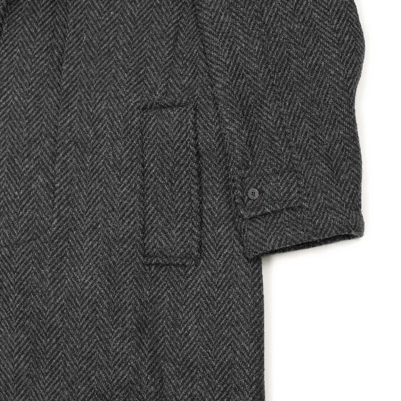 belted-balmacaan-in-grey-herringbone-wool-donegal-tweed