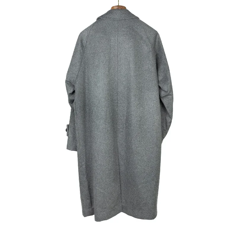 belted-overcoat-in-mid-grey-wool-and-cashmere