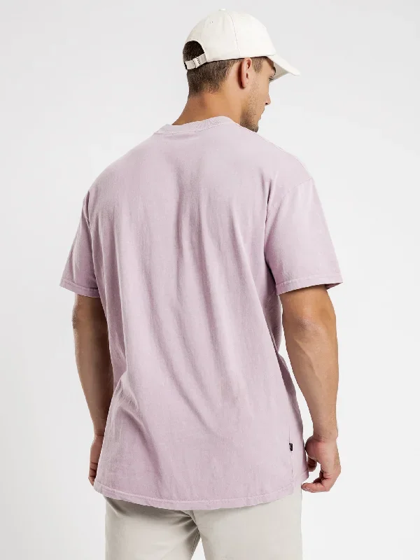 classic-gear-pocket-t-shirt-in-pigment-mauve