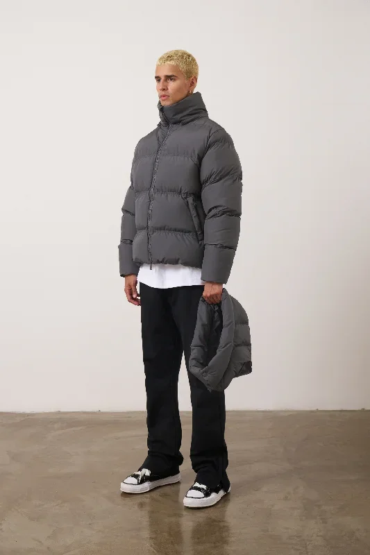 essentials-matte-puffer-charcoal