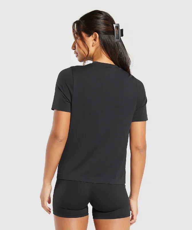 gymshark-everyday-seamless-t-shirt-black-ss24