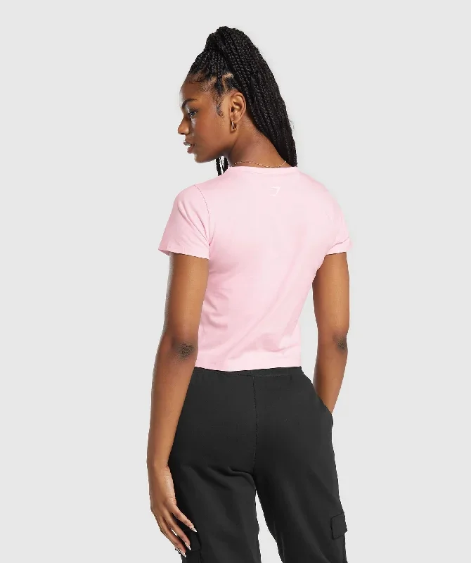 gymshark-its-giving-gym-baby-t-shirt-dolly-pink-aw23