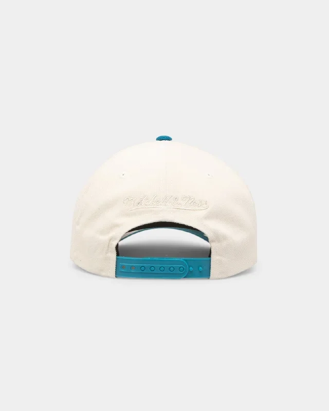 mitchell-ness-charlotte-hornets-pro-crown-snapback-off-white-teal