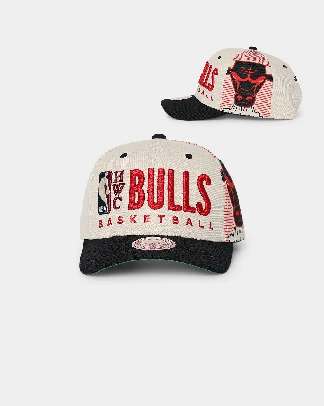 Mitchell & Ness Chicago Bulls '90s Training Camp' Pro Crown Snapback Cream