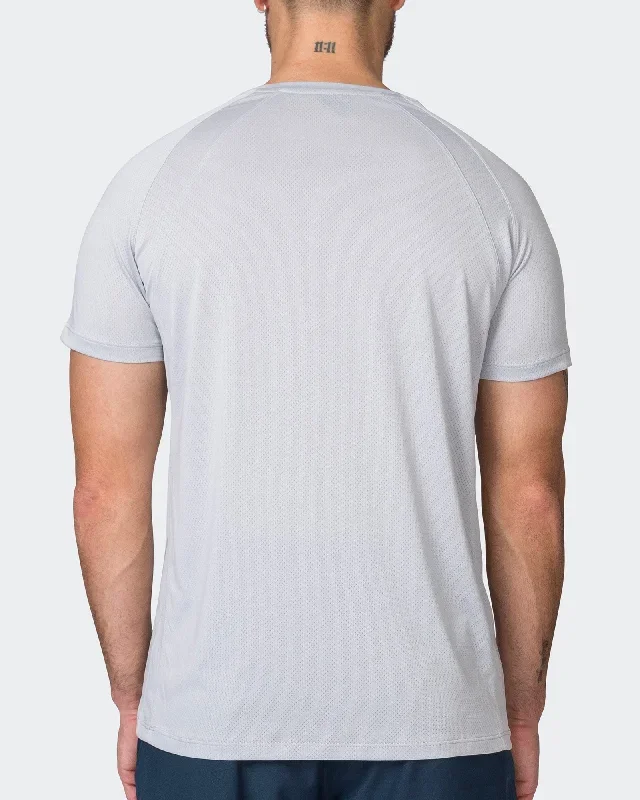 new-heights-running-tee-quiet-grey