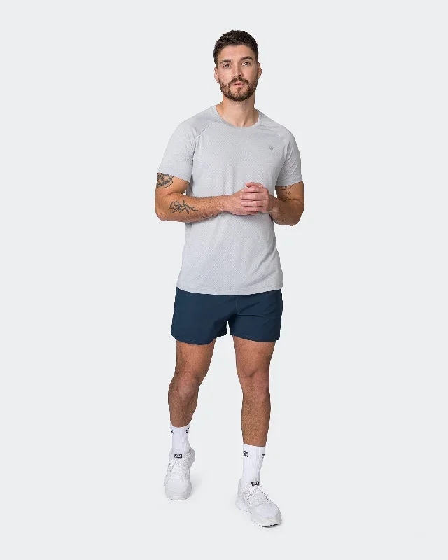 new-heights-running-tee-quiet-grey