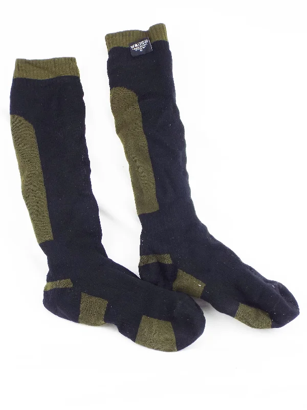 sealskinz-waterproof-and-breathable-socks